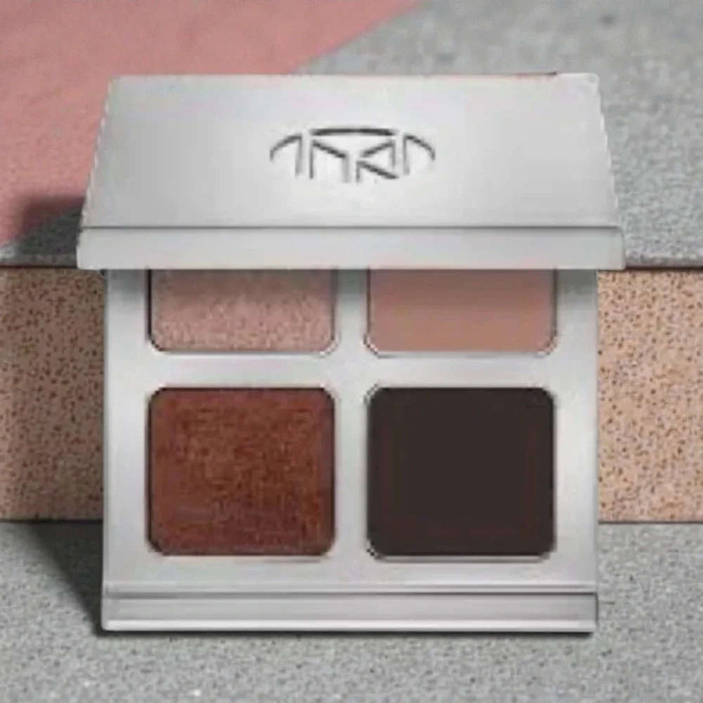 IL MAKIAGE COLOR BOSS SQUAD EYESHADOW PALETTE IN GAME CHANGER NIB